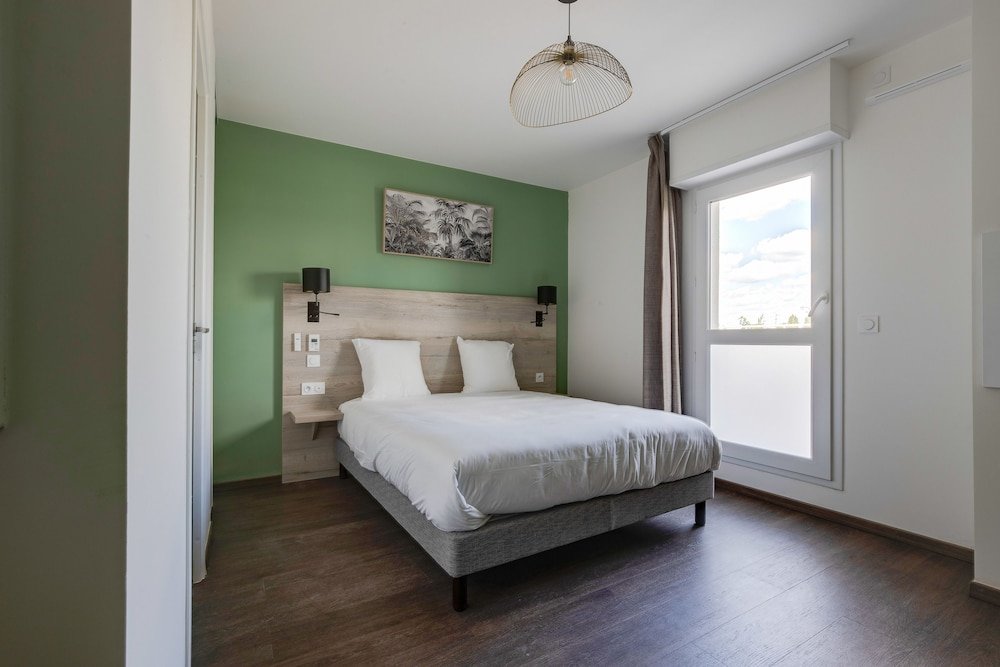 Фото All Suites Appart Hotel Massy Palaiseau