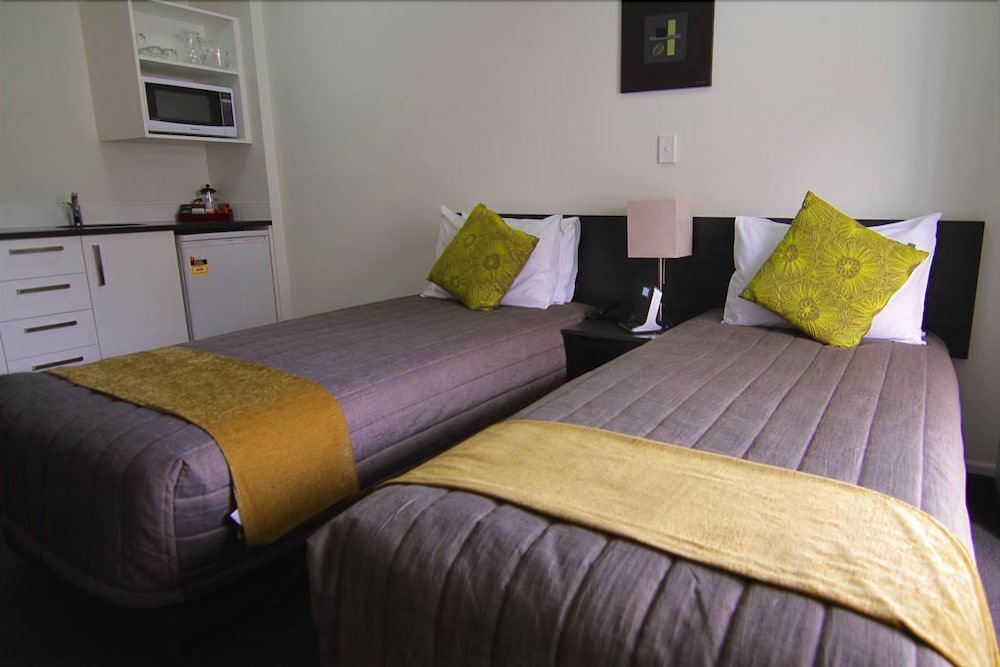 Фото Airport Palms Motel