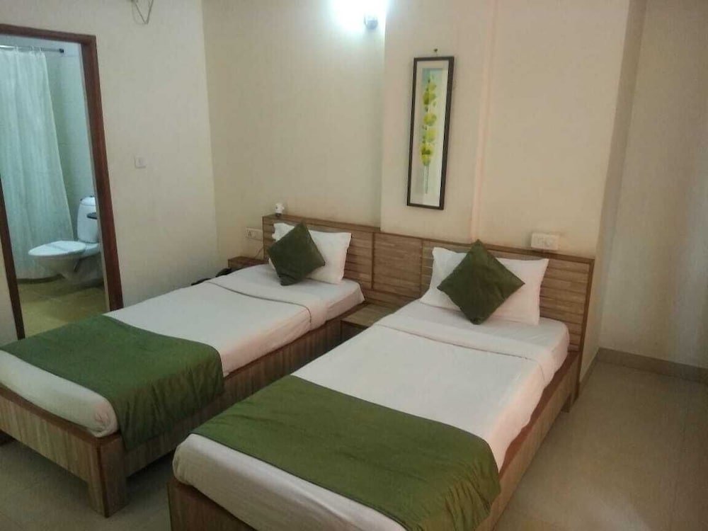 Фото Hotel Arama Suites