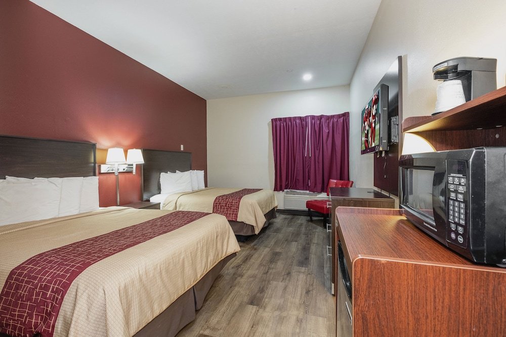 Фото Red Roof Inn & Suites Jackson - Brandon