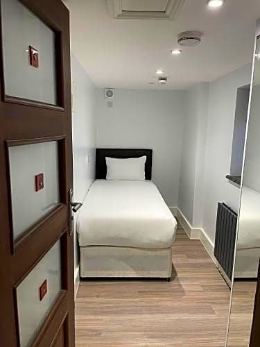 Фото London Plaza Serviced Apartments