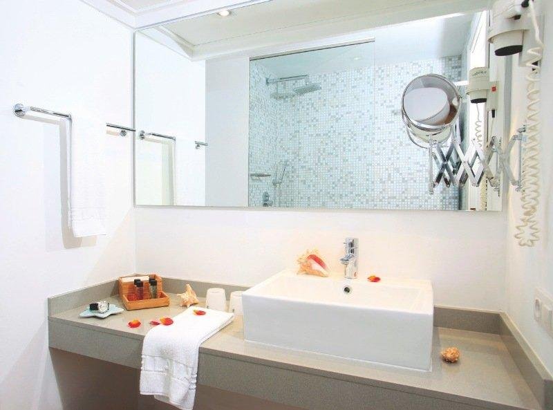 Фото Hoposa Apartamentos Montelin