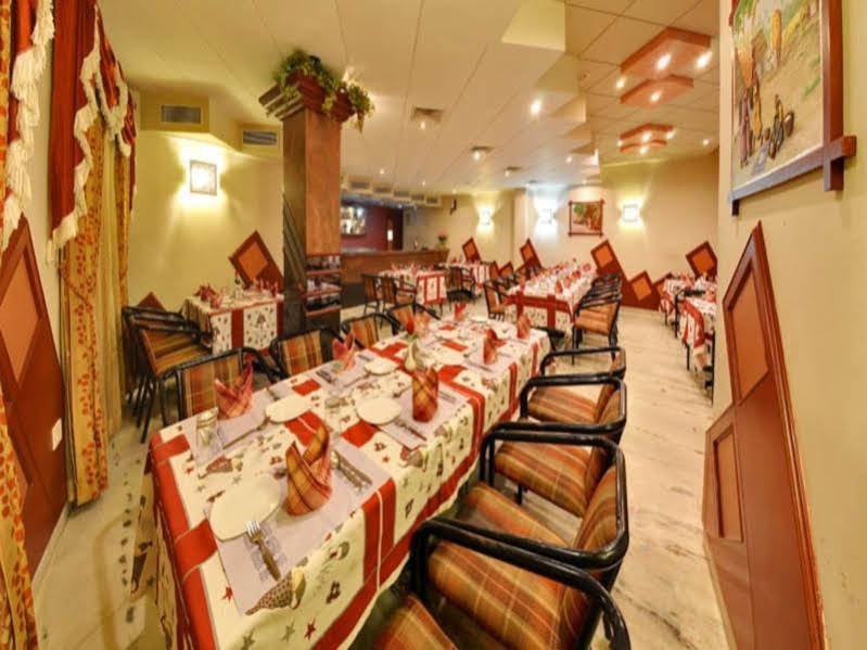 Фото Hotel Gnanam