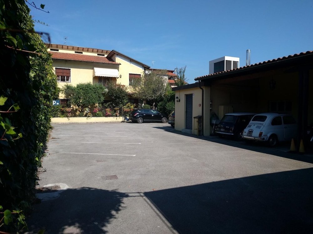 Фото Hotel Melecchi