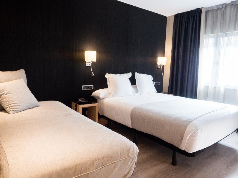 Фото Hotel Plaza