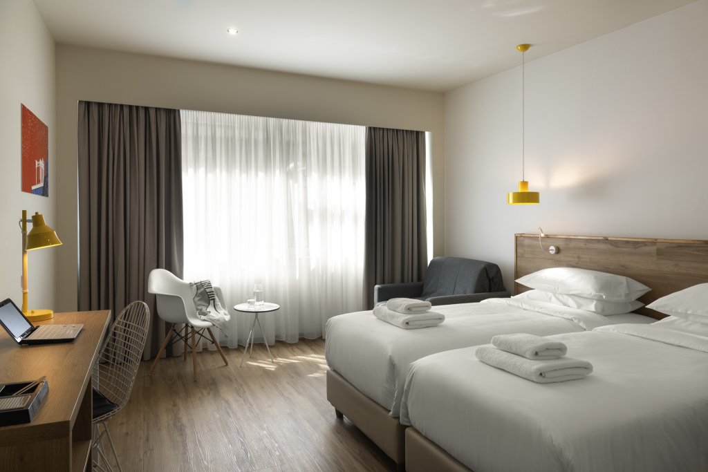 Фото отеля 2