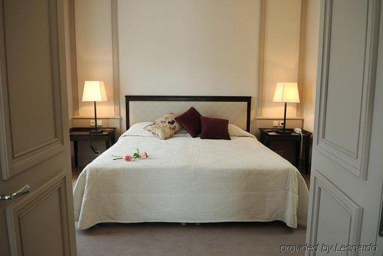 Фото Hôtel de l'Arcade