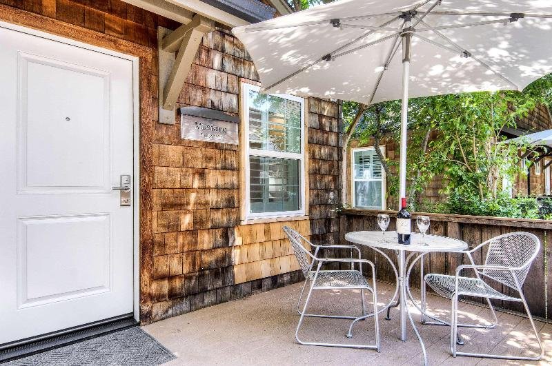 Фото Aggie Inn, Ascend Hotel Collection