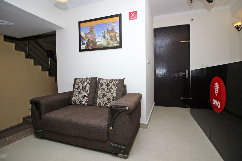 Фото Oyo 9338 Hotel InTown