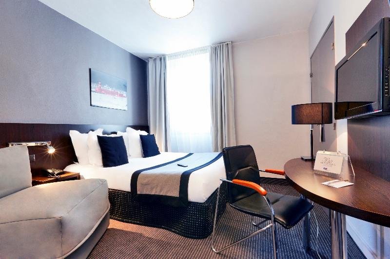 Фото Kyriad Marseille Centre Paradis