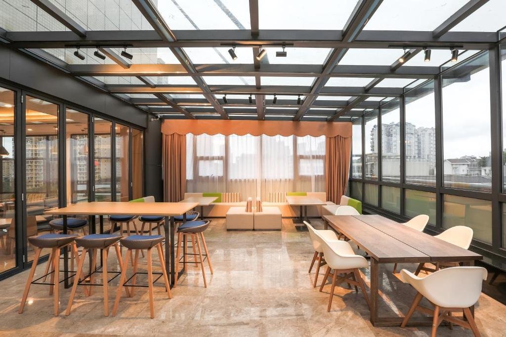 Фото Holiday Inn Express Chengdu Xindu, an Ihg Hotel