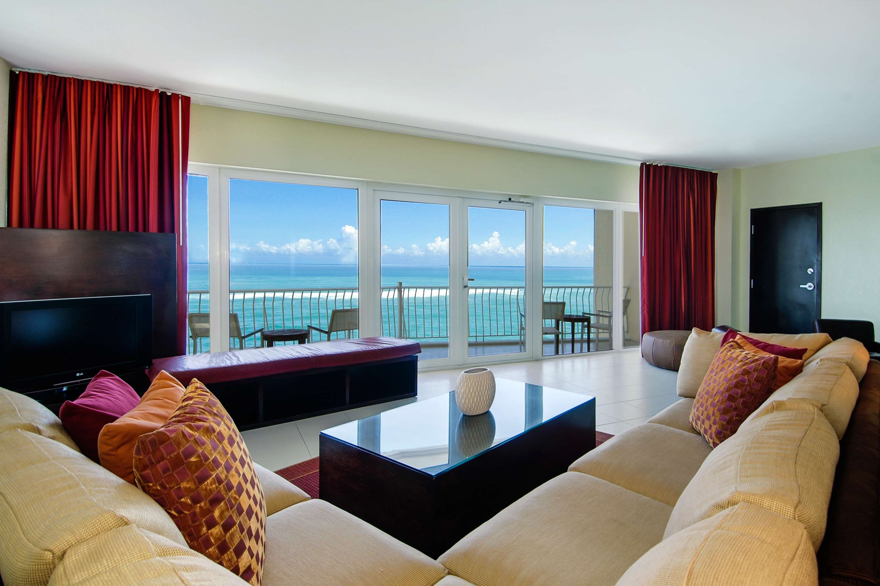 Фото The Condado Plaza Hilton