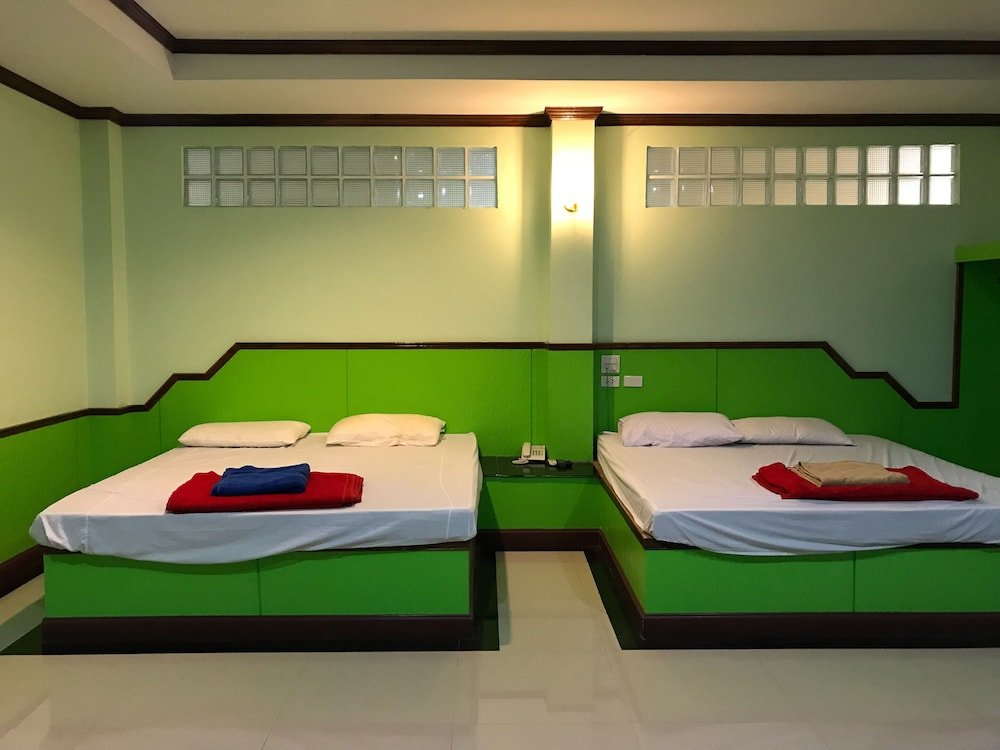 Фото Oyo 75334 Train Hotel