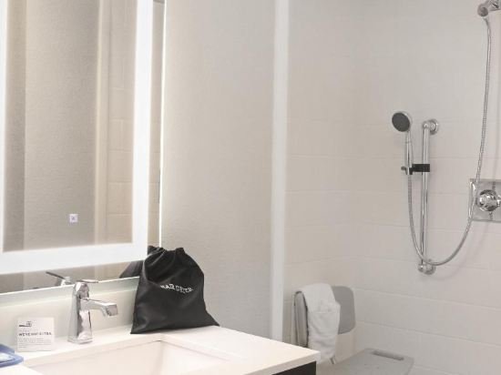 Фото Holiday Inn Express New Orleans East, an Ihg Hotel