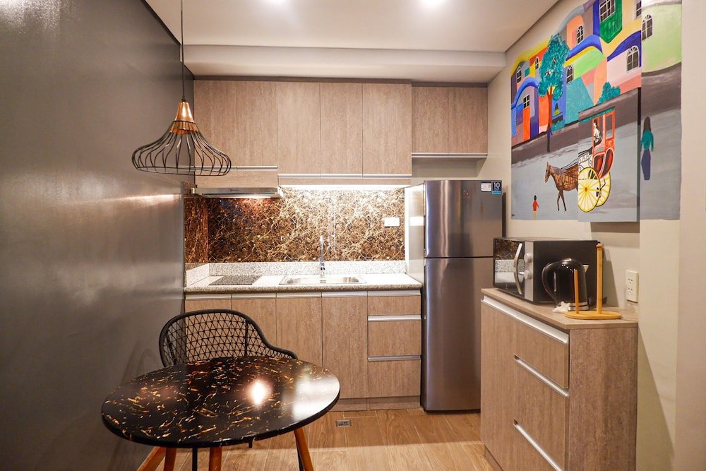 Фото RedDoorz Plus @ Poblacion Makati