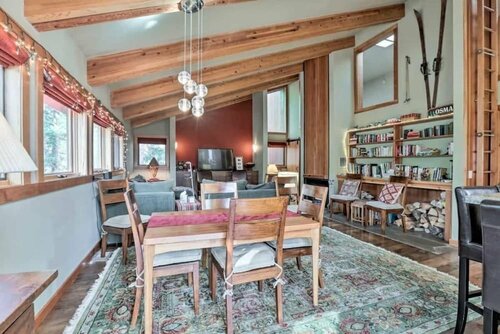 Жильё посуточно Carson by Avantstay - Cabin in the Heart of Alpine Meadows!