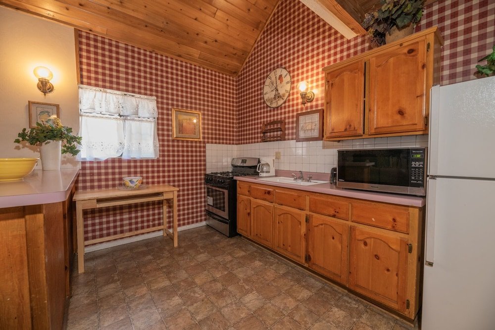 Фото Black Forest Lodge And Cabins