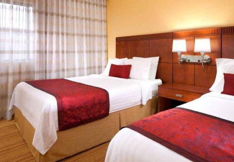 Фото Courtyard Fairfax Fair Oaks