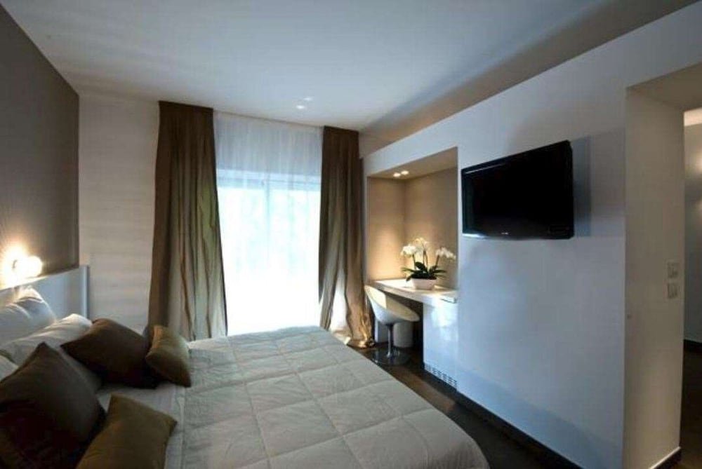 Фото Light Guest House