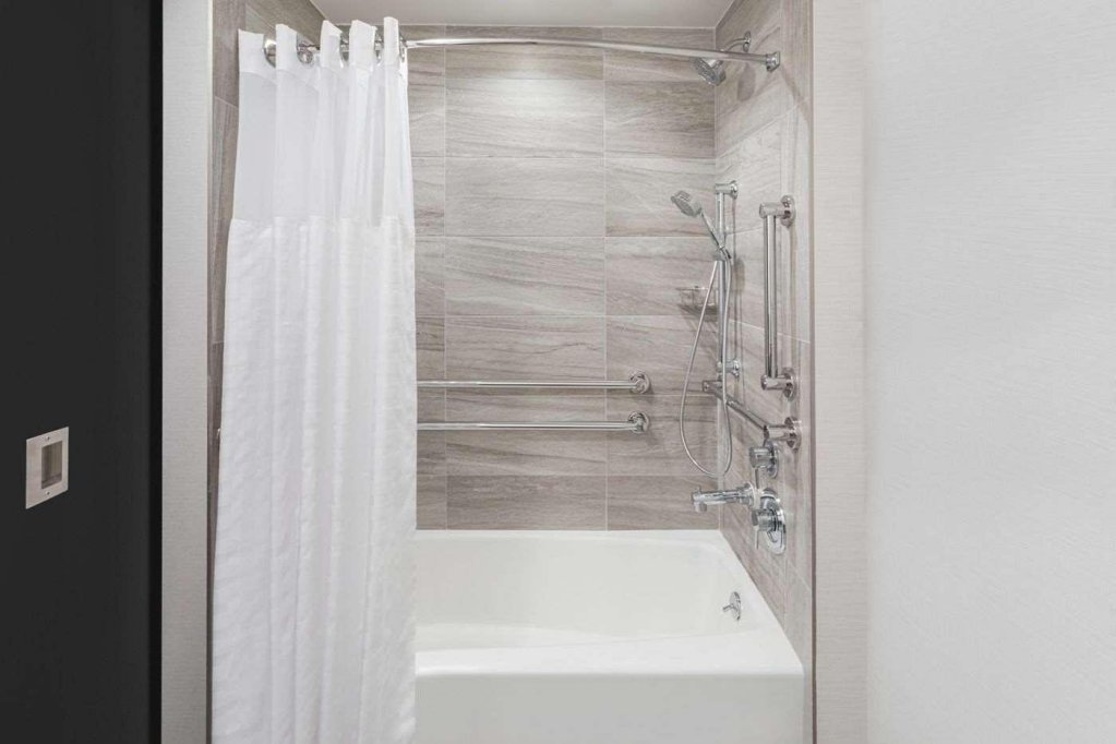 Фото Doubletree by Hilton New York Times Square South