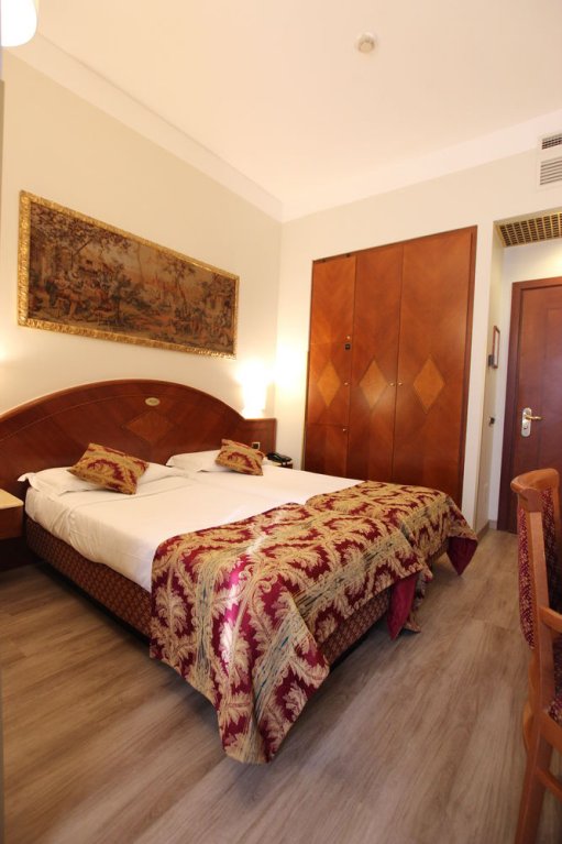 Фото Mokinba Hotels King