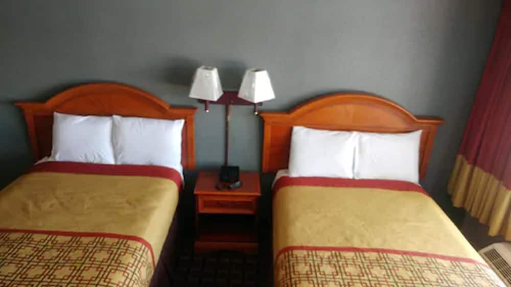 Фото Happy Holiday Motel