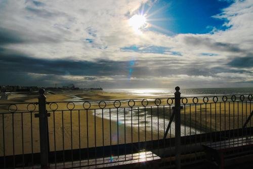 Фото The Wilton Hotel