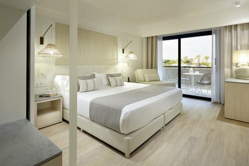 Гостиница Grand Palladium Sicilia Resort & SPA