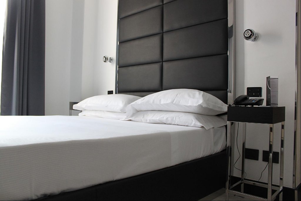 Фото Lhp Hotel Napoleon