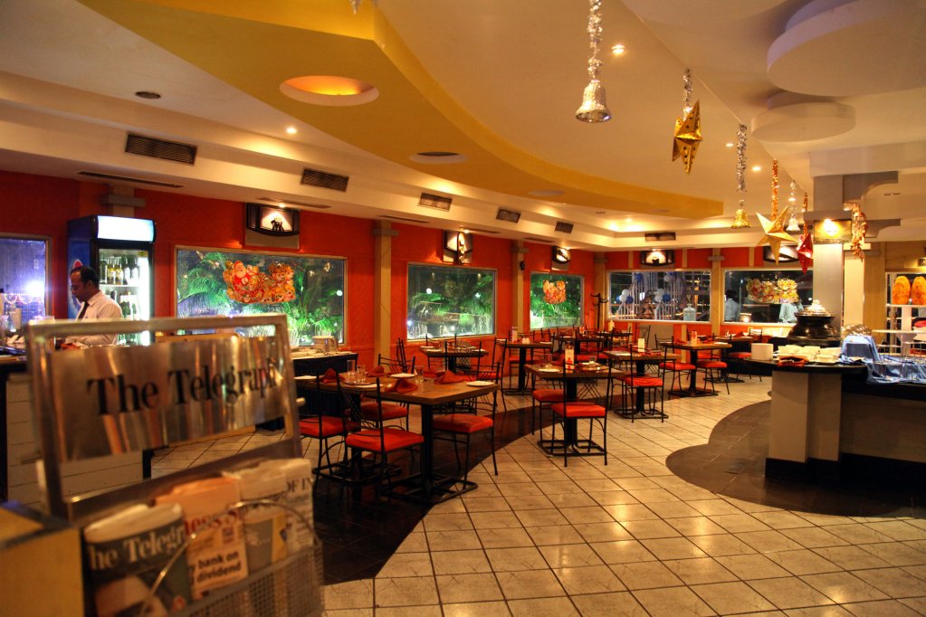 Фото Polo Floatel Kolkata