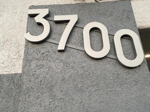 Фото Golden West Manor Motel