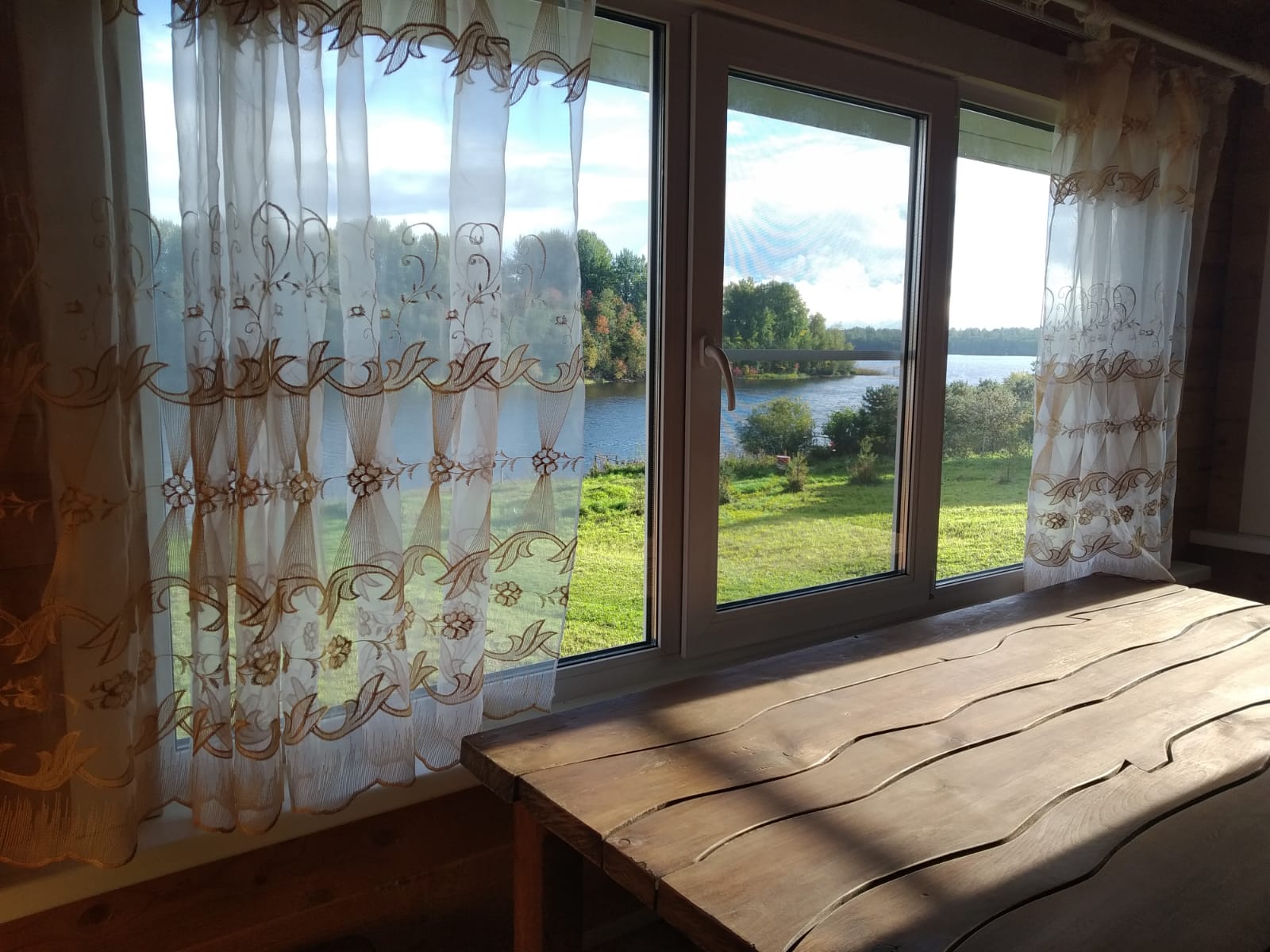 Фото Дом у озера