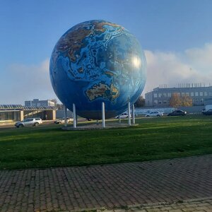 Самый большой глобус Европы (Смоленская область, Дорогобужский район, Михайловское сельское поселение), достопримечательность в Смоленской области