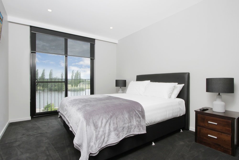 Фото Accommodate Canberra - The Pier