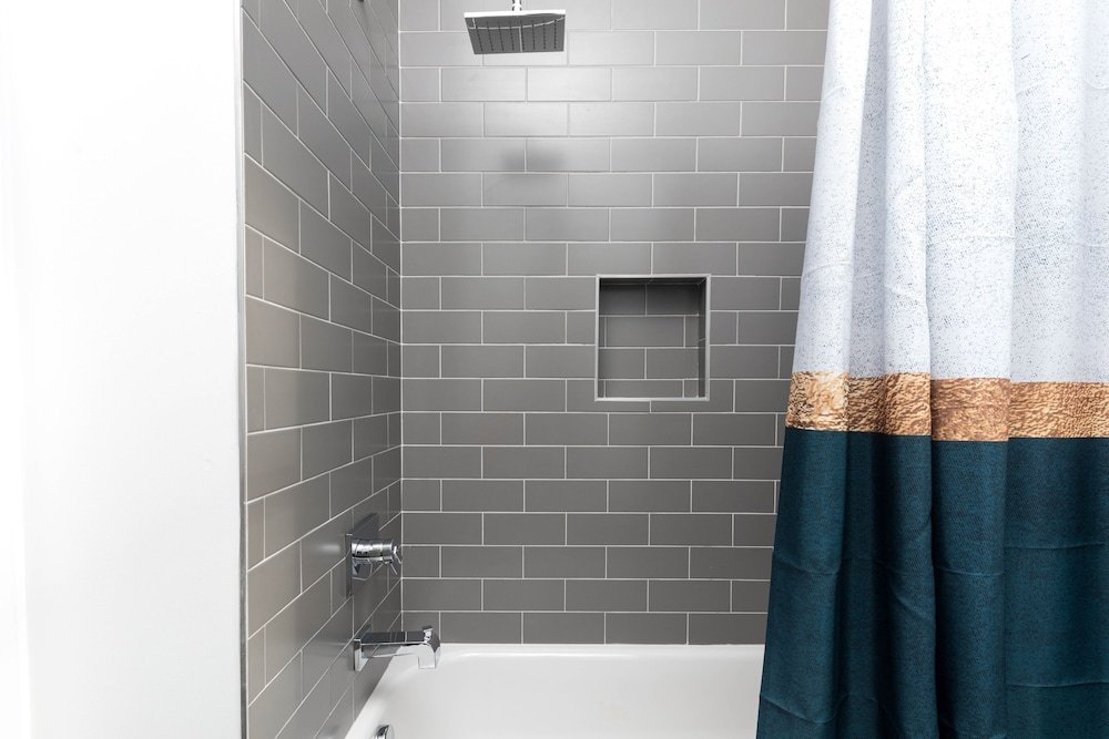 Фото Domio Sylvan Park Elegant 8br 2 Houses