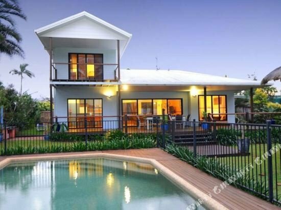 Hotel Absolute Beach Front Bliss @ Newell Beach, Earth, photo