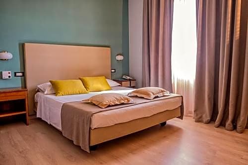 Фото Aurora Girarrosto