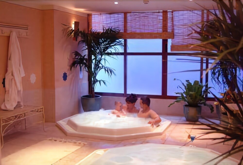 Фото Aparthotel La Espadaña