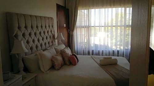 Фото Sunnyridge Lodge