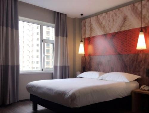 Фото Ibis Lanzhou Train Station