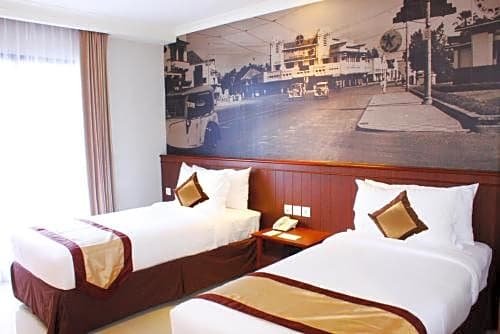 Фото Varna Culture Hotel Soerabaia Surabaya