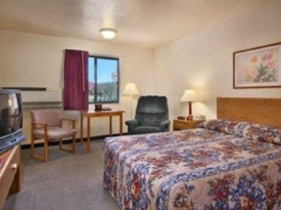 Фото Super 8 by Wyndham Idaho Falls