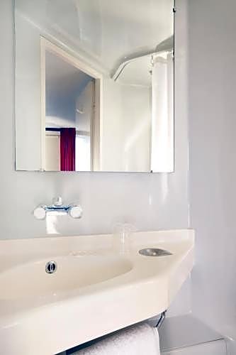 Фото Hotel Première Classe Salon De Provence