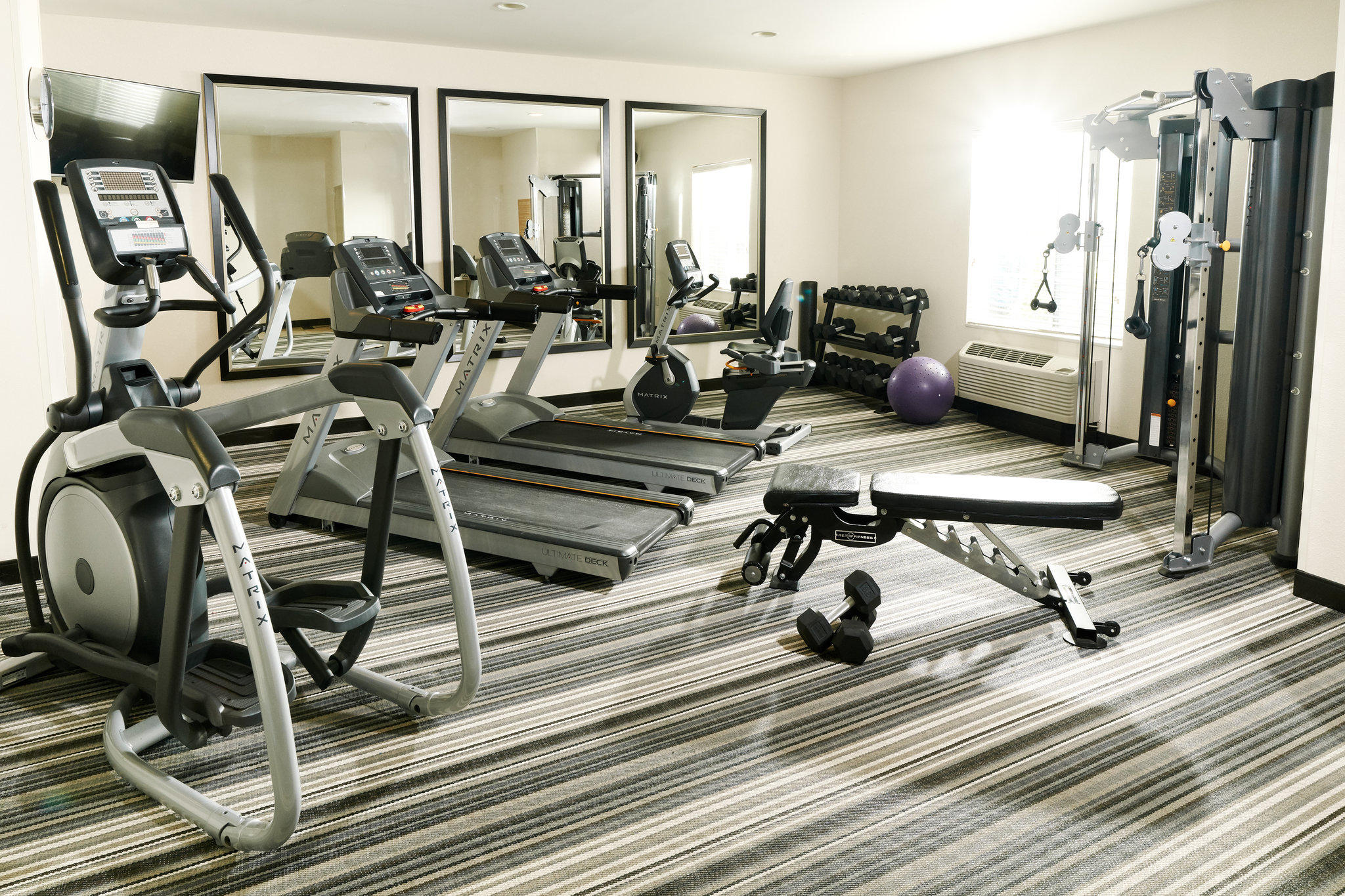 Фото Candlewood Suites Washington North, an Ihg Hotel
