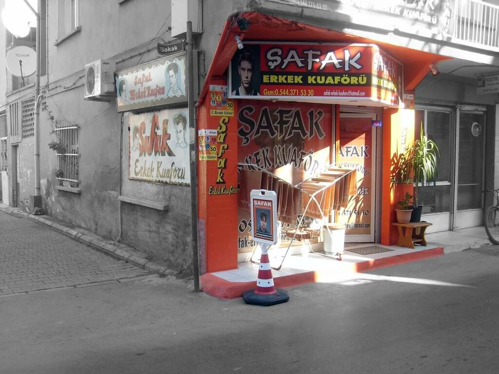 Berberler Şafak Erkek Kuaförü, Bornova, foto