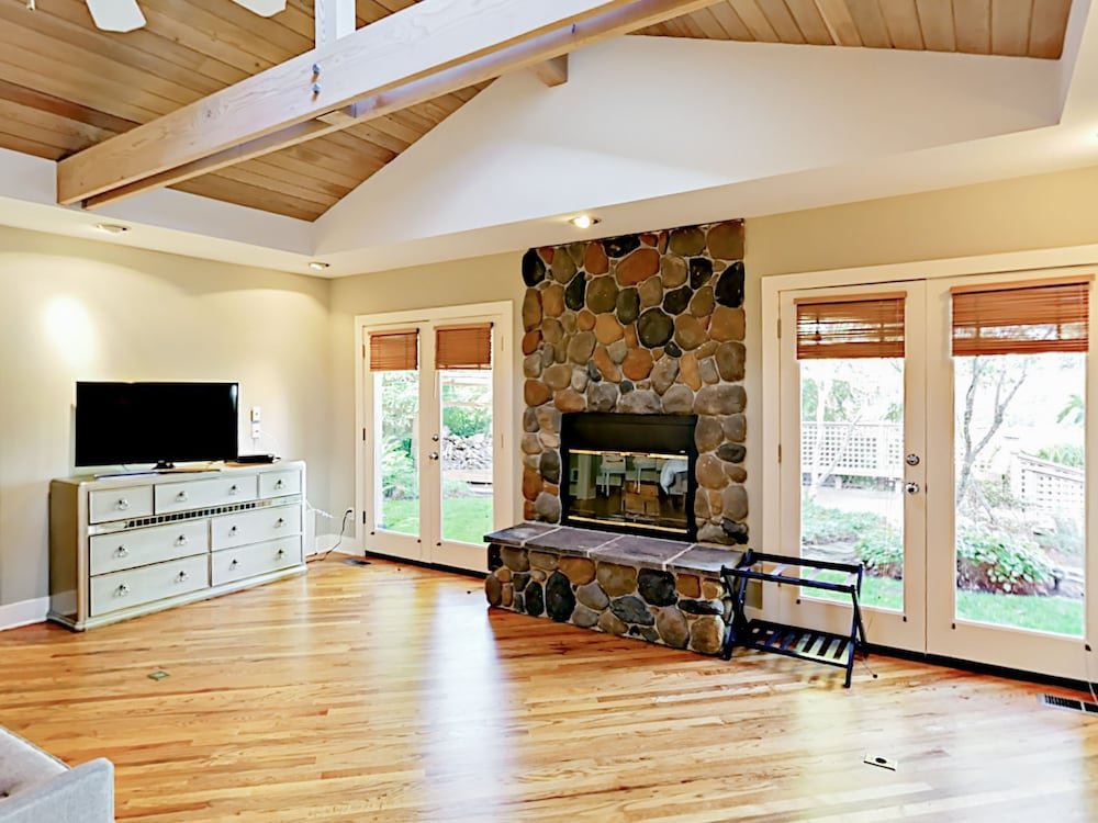 Фото 14521 40th Ave Ne Home 3 Bedrooms 3 Bathrooms Home