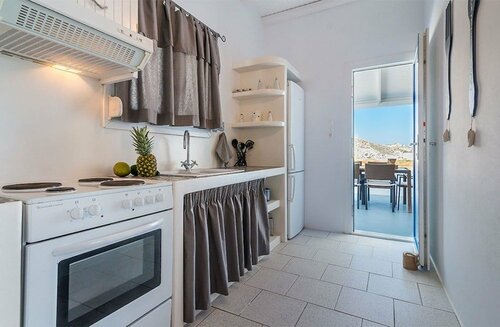 Гостиница Mandrakia Totally Sea View House