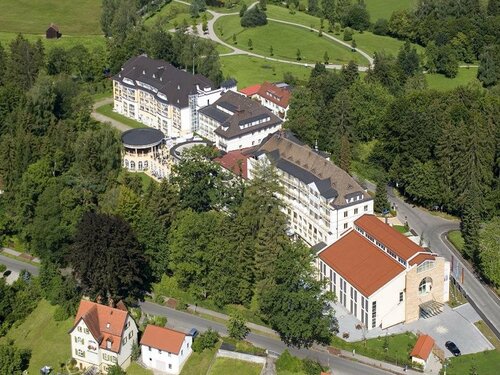 Внешний вид отеля Steigenberger Hotel Der Sonnenhof в Бад-Вёрисхофене, фото 4