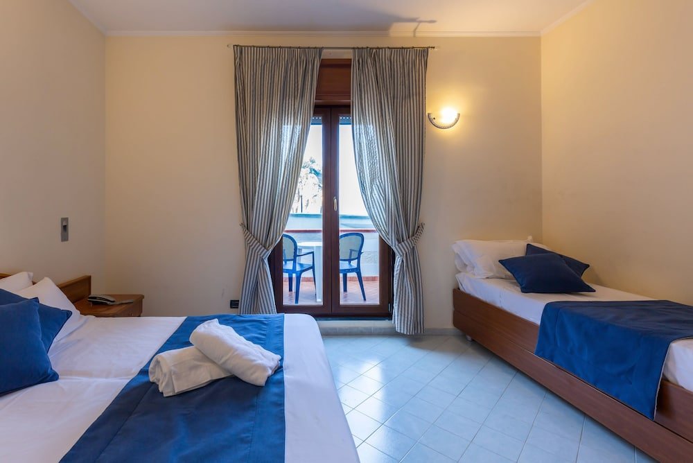 Фото Hotel Giosue' a mare
