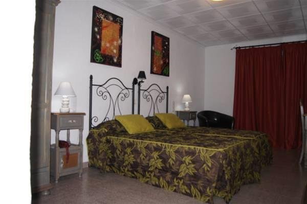 Фото Hostal Comercio